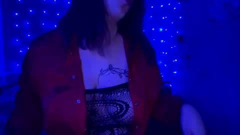 Milaxcute online show from February 15, 2025, 10:31 pm