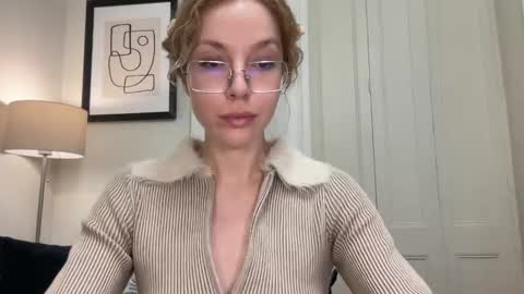 Snapshot of milayah chatting on November 30, 2025, 3:49 pm Mila online show from November 30, 2025, 3:49 pm