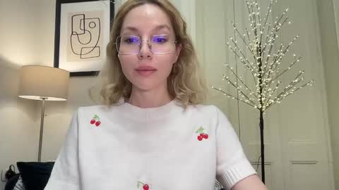 Snapshot of milayah chatting on December 17, 2025, 3:29 pm Mila online show from December 17, 2025, 3:29 pm