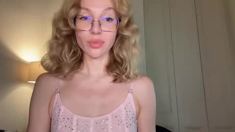 Snapshot of milayah chatting on February 21, 2026, 3:57 pm Mila online show from February 21, 2026, 3:57 pm