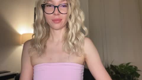Mila online show from June 27, 2026, 5:29 pm