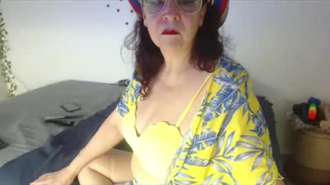 Snapshot of milchanell chatting on June 28, 2026, 5:24 am milchanell online show from June 28, 2026, 5:24 am