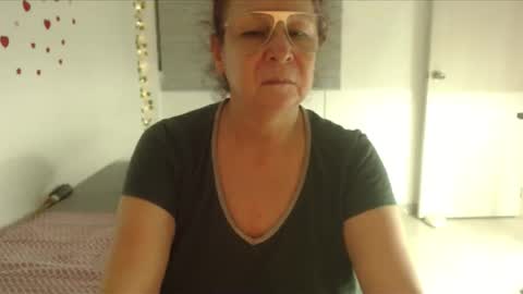 Snapshot of milchanell chatting on July 12, 2026, 8:05 am milchanell online show from July 12, 2026, 8:05 am