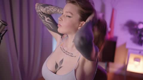 Snapshot of mileeena chatting on December 26, 2024, 4:25 pm M Telegram mamagotachannel online show from December 26, 2024, 4:25 pm