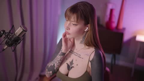 Snapshot of mileeena chatting on January 4, 2025, 4:11 pm M Telegram mamagotachannel online show from January 4, 2025, 4:11 pm