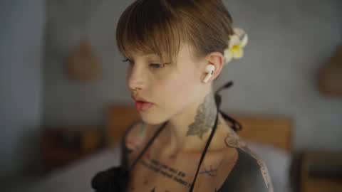 Snapshot of mileeena chatting on February 9, 2025, 8:22 am M Telegram mamagotachannel online show from February 9, 2025, 8:22 am