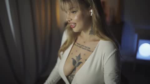 Snapshot of mileeena chatting on June 26, 2026, 1:04 pm M Telegram mamagotachannel online show from June 26, 2026, 1:04 pm