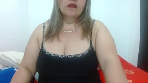 Snapshot of milena_hoot_ chatting on May 19, 2026, 5:58 am MILENA online show from May 19, 2026, 5:58 am