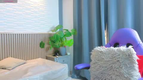 milena_lawson online show from April 25, 2026, 12:41 pm