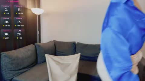 Snapshot of milena_whity chatting on June 13, 2026, 5:49 am Milena online show from June 13, 2026, 5:49 am