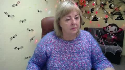 Snapshot of milenawedxy chatting on October 16, 2025, 5:19 am Milena online show from October 16, 2025, 5:19 am