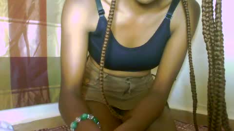 Snapshot of milennah chatting on May 27, 2026, 6:21 am milennah online show from May 27, 2026, 6:21 am
