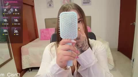 Snapshot of miley_baker chatting on January 7, 2025, 1:24 pm Miley online show from January 7, 2025, 1:24 pm