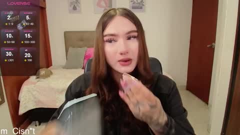 Snapshot of miley_baker chatting on January 9, 2025, 1:56 pm Miley online show from January 9, 2025, 1:56 pm