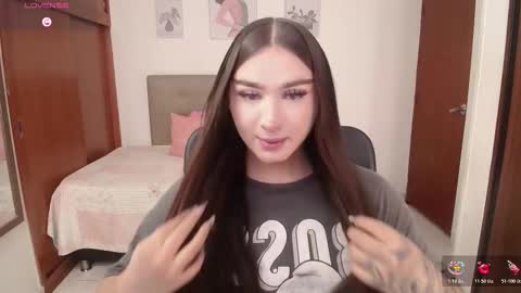 Snapshot of miley_baker chatting on November 28, 2025, 3:04 pm Miley online show from November 28, 2025, 3:04 pm