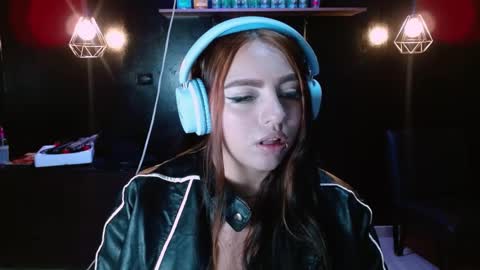 Snapshot of miley_clarck chatting on May 11, 2026, 12:33 pm Miley online show from May 11, 2026, 12:33 pm
