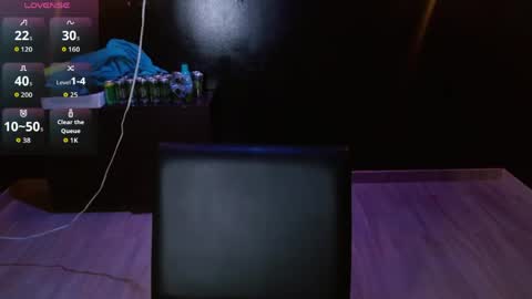 Snapshot of miley_clarck chatting on June 6, 2026, 8:13 pm Miley online show from June 6, 2026, 8:13 pm