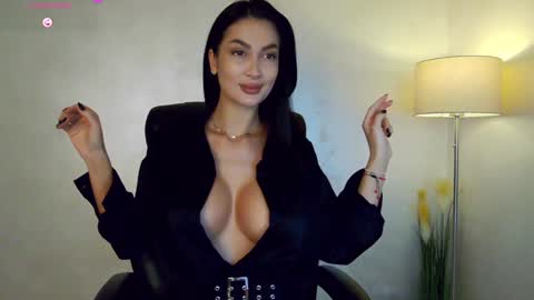 M online show from December 12, 2024, 7:52 am