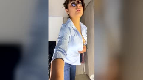 Snapshot of milf__pretty chatting on June 2, 2026, 1:13 pm Melissa online show from June 2, 2026, 1:13 pm