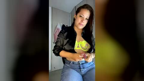 Snapshot of milf__pretty chatting on July 6, 2026, 4:53 pm Melissa online show from July 6, 2026, 4:53 pm