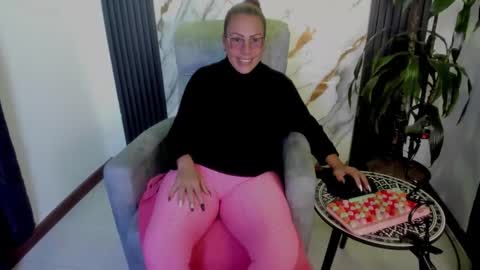 Milf Brend online show from February 6, 2026, 9:29 pm