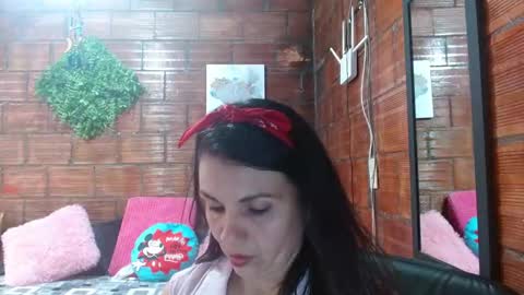 Snapshot of milf_fantassy chatting on September 21, 2025, 9:05 pm Ana online show from September 21, 2025, 9:05 pm