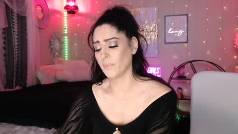 Snapshot of milf_lacey chatting on December 24, 2024, 10:39 pm Milf Lacey online show from December 24, 2024, 10:39 pm