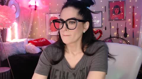 Snapshot of milf_lacey chatting on January 22, 2025, 4:12 pm Milf Lacey online show from January 22, 2025, 4:12 pm