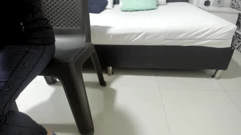 milf_march online show from April 27, 2026, 11:41 am