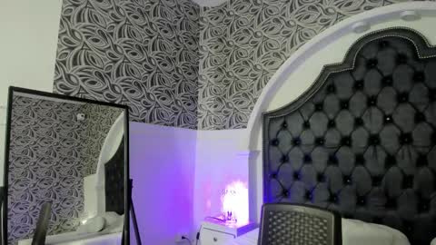 milf_march online show from April 28, 2026, 6:57 pm