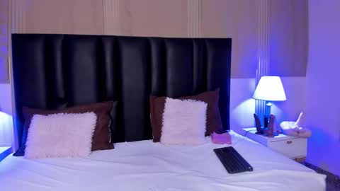 Snapshot of milf_meli chatting on December 2, 2025, 7:09 pm milf_meli online show from December 2, 2025, 7:09 pm