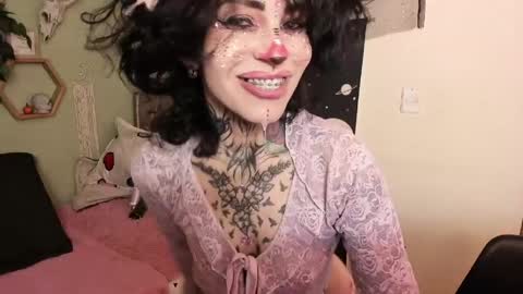 Isabella online show from April 29, 2026, 1:37 pm