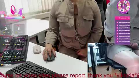 Snapshot of milf_viktoria chatting on October 27, 2025, 10:52 am Viktoria online show from October 27, 2025, 10:52 am