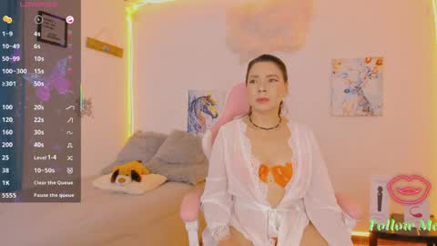Aura  online show from May 23, 2026, 2:28 am