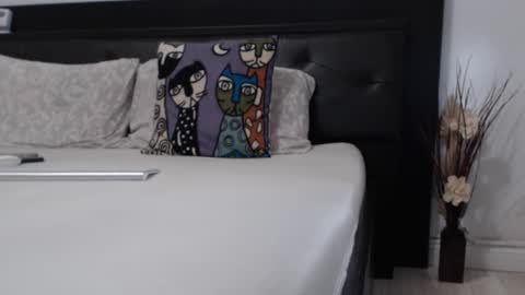 Snapshot of milfbiglips38 chatting on September 30, 2025, 7:35 am milfa online show from September 30, 2025, 7:35 am