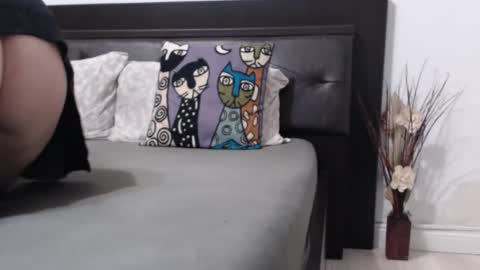 Snapshot of milfbiglips38 chatting on October 5, 2025, 4:00 am milfa online show from October 5, 2025, 4:00 am