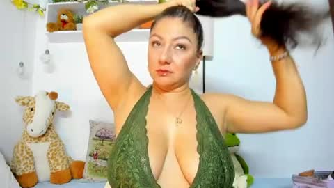 Nakary Bustamante online show from July 7, 2026, 10:58 pm