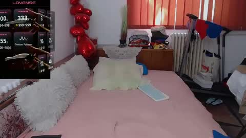 Snapshot of milfdolores chatting on May 8, 2026, 7:14 am milfdolores online show from May 8, 2026, 7:14 am
