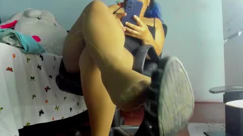 Snapshot of milff_danielaa chatting on November 14, 2025, 6:56 am Daniela online show from November 14, 2025, 6:56 am