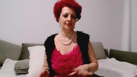 Milfsupreme online show from February 14, 2026, 9:33 pm