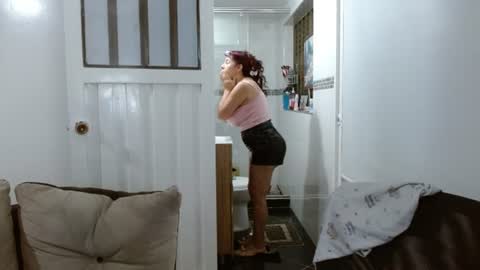Snapshot of milfrosalie chatting on June 16, 2026, 9:45 am Rosalie online show from June 16, 2026, 9:45 am