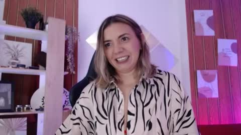 Sara  online show from August 8, 2026, 11:12 am