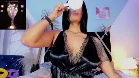 Snapshot of mili_mattell chatting on February 24, 2025, 11:30 pm Emily Matel online show from February 24, 2025, 11:30 pm