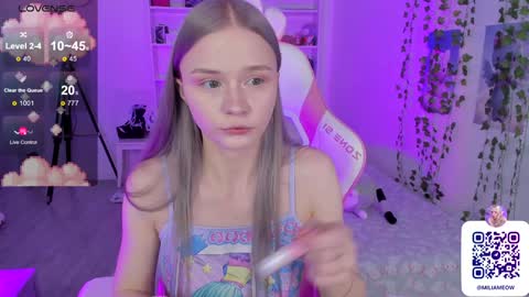 Snapshot of miliameow chatting on December 15, 2024, 8:47 pm Milia online show from December 15, 2024, 8:47 pm