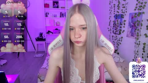 Snapshot of miliameow chatting on December 17, 2024, 9:49 pm Milia online show from December 17, 2024, 9:49 pm