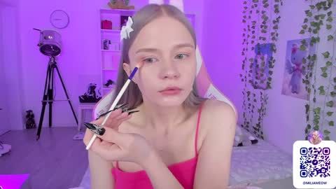 Snapshot of miliameow chatting on December 19, 2024, 10:32 pm Milia online show from December 19, 2024, 10:32 pm