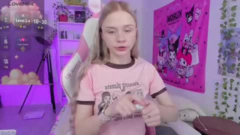 Snapshot of miliameow chatting on February 21, 2025, 6:59 pm Milia online show from February 21, 2025, 6:59 pm