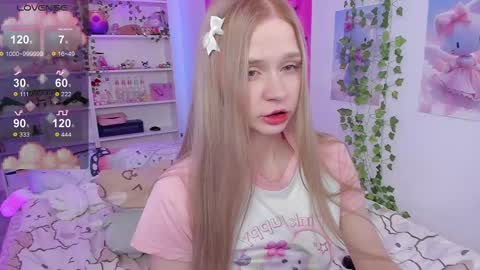 Snapshot of miliameow chatting on February 28, 2025, 9:04 am Milia online show from February 28, 2025, 9:04 am