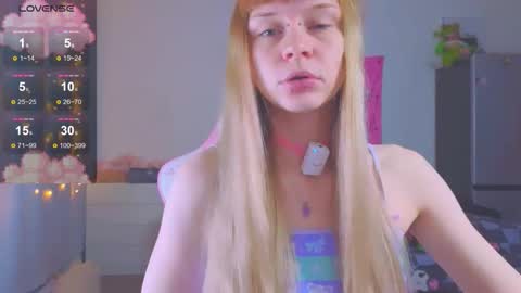 Snapshot of miliameow chatting on November 7, 2025, 7:36 pm Milia online show from November 7, 2025, 7:36 pm