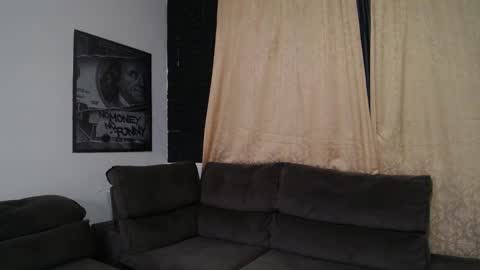 Snapshot of milioncouple chatting on February 8, 2026, 8:23 pm milioncouple online show from February 8, 2026, 8:23 pm